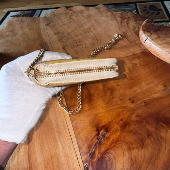 Louis Vuitton monogram, patent leather vintage zippy wallet with unbranded chain - Picture 6 of 17